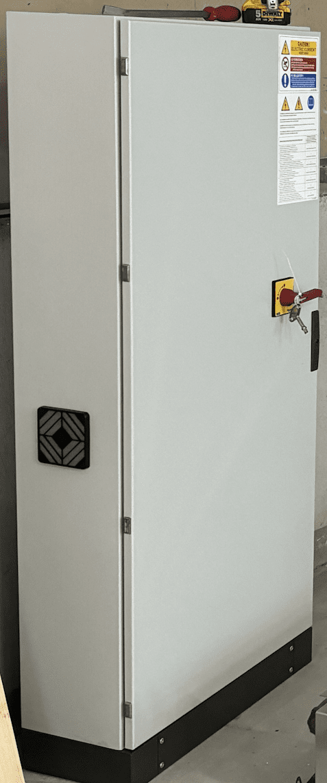 Spanesi strømstyreskap 400v 7,5KW inverter 1trykksens diesel